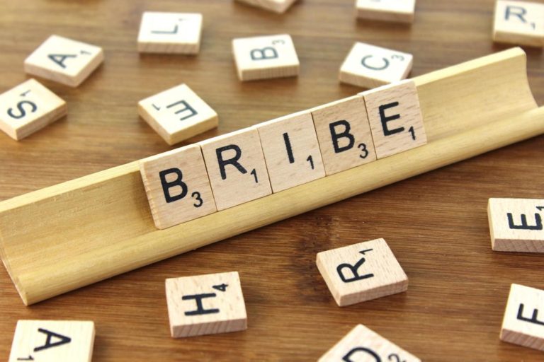 Few Canadians are Asked to Bribe a Government Official but Many See Bribes as Justified [AmericasBarometer]